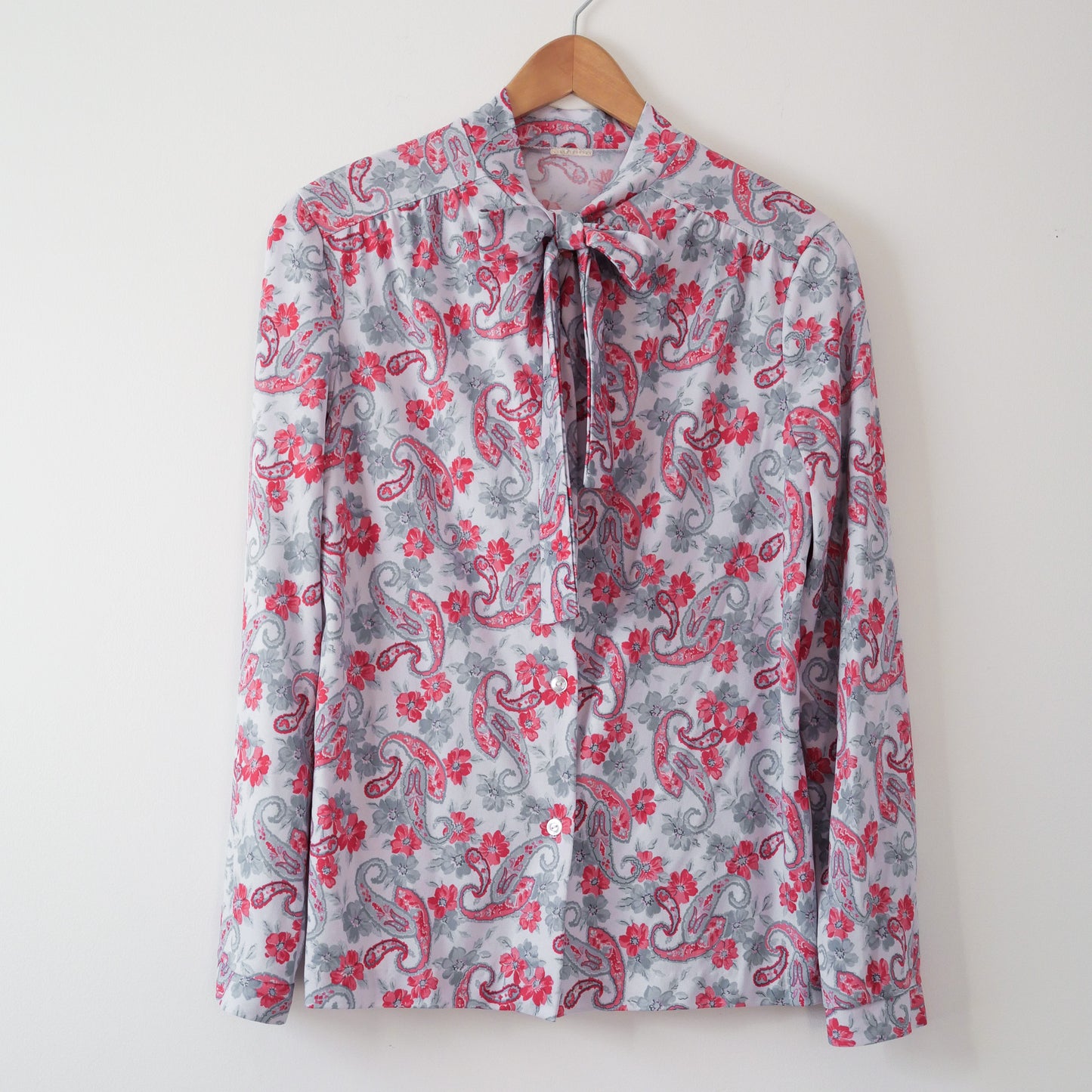 Vintage Long-Sleeve Top with Floral Paisley Print, Size M