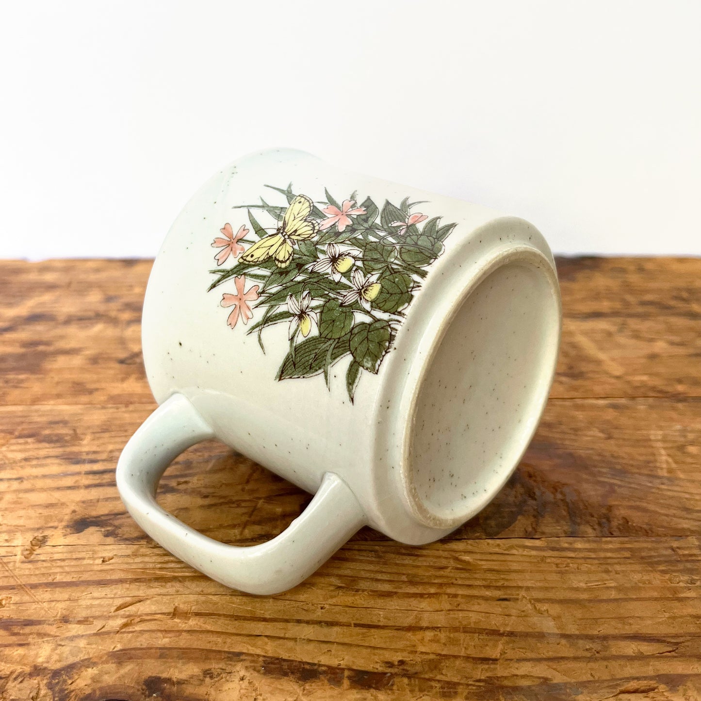 Vintage Cat & Wildflower Mug